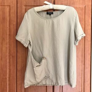 Women’s Short Sleeve Linen Blend Top in size L